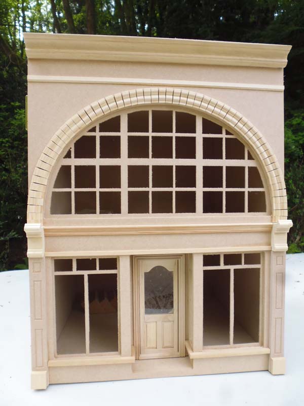 Dollhouse Miniature 1:24 scale single window cornice 